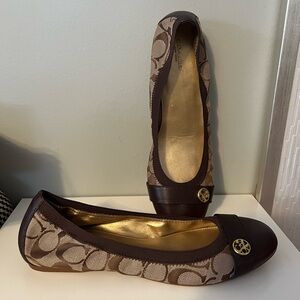 Coach Signature Brown and Tan Flats - Size 10 M